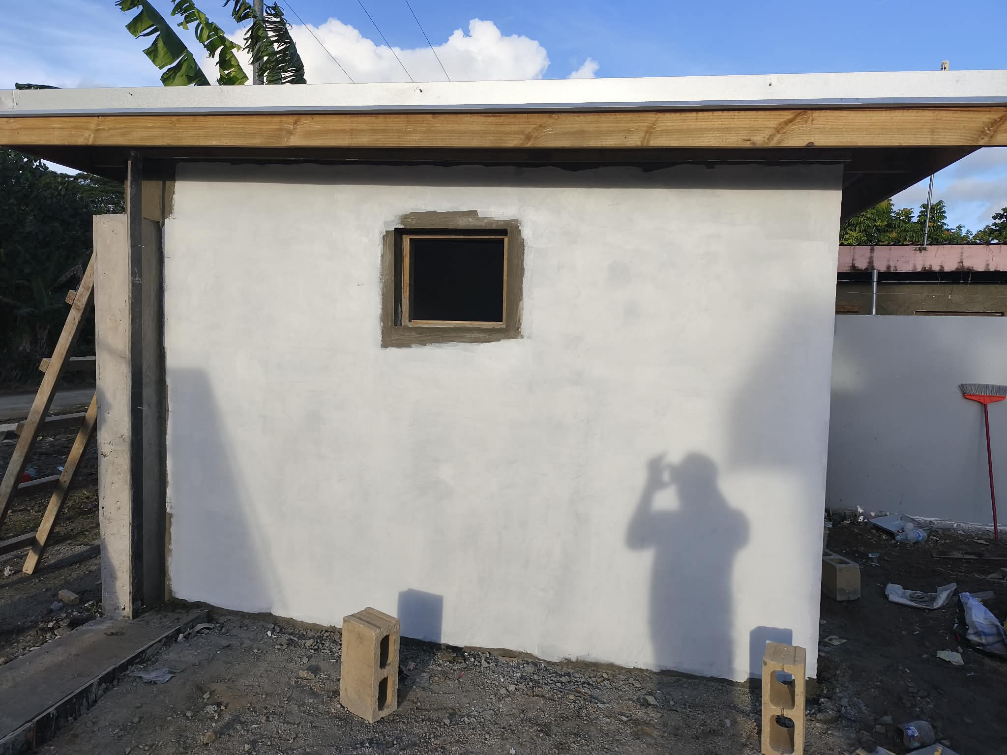 Residential House with Canteen Shop